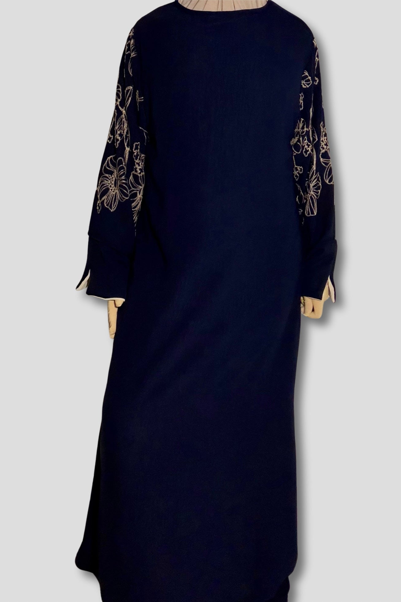 L’Abaya Brodée - Bleu Nuit