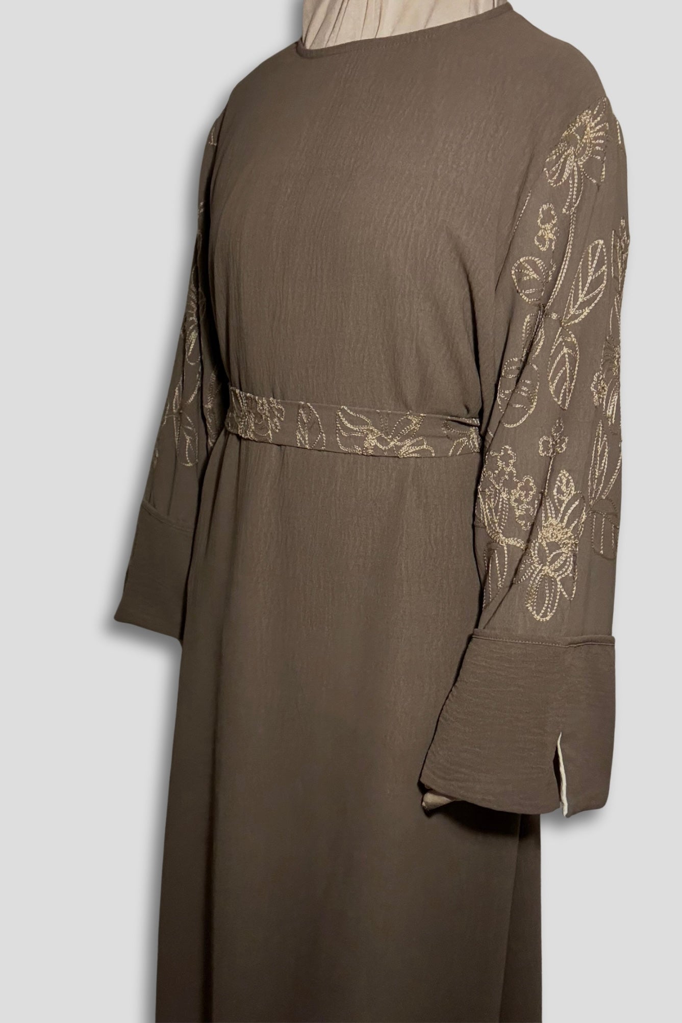 L’Abaya Brodée - Taupe