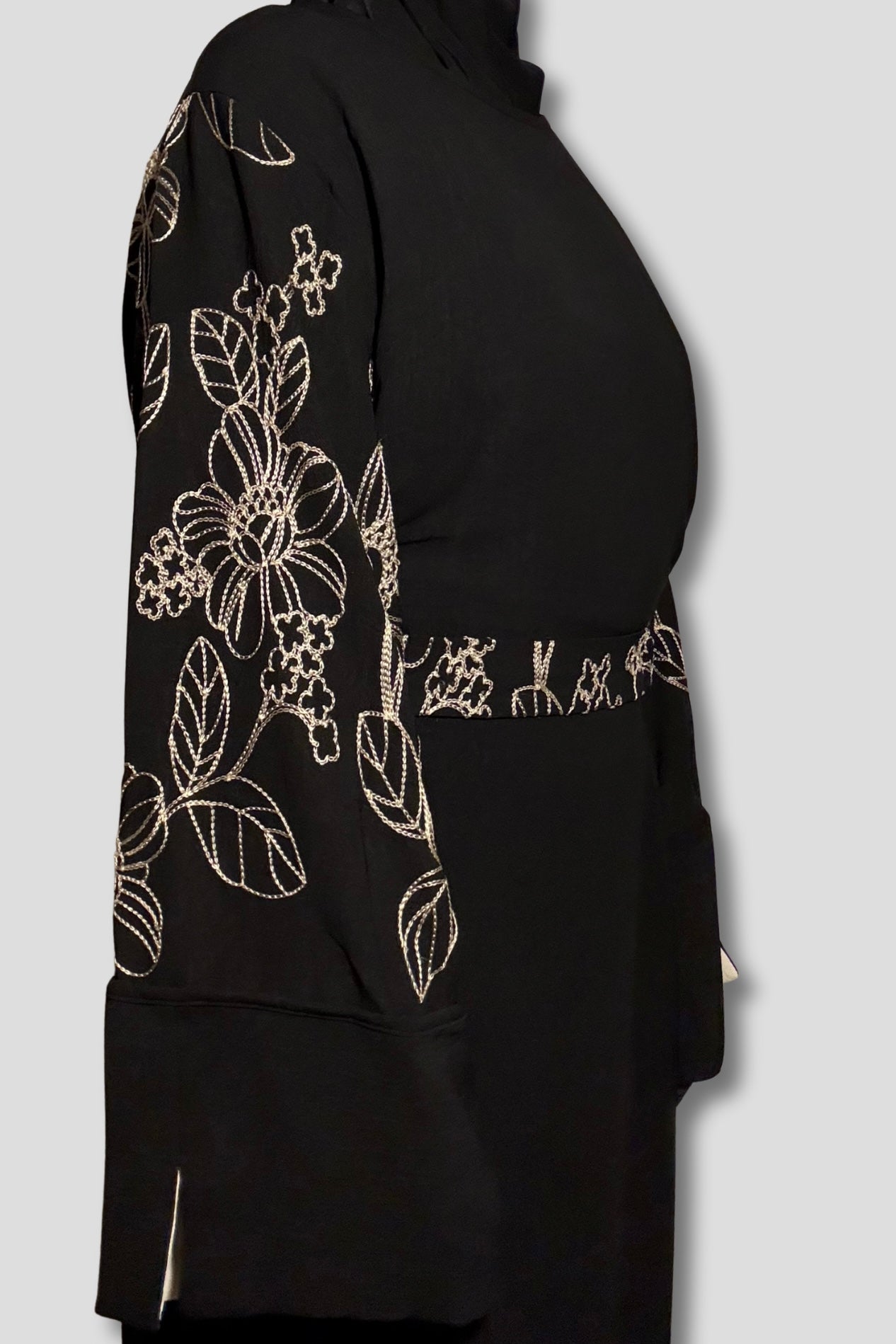 L’Abaya Brodée - Noir